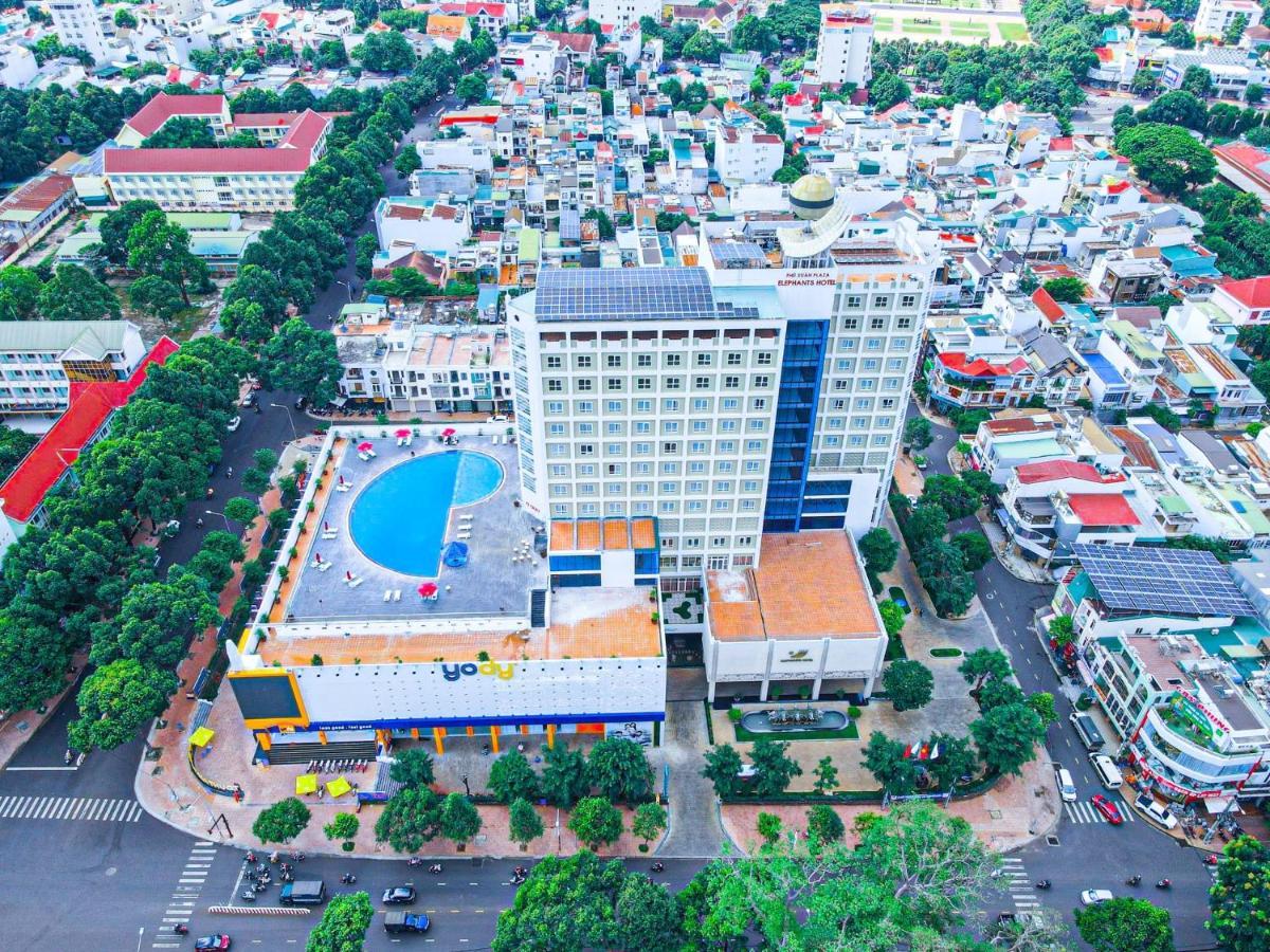 Elephants Hotel Buon Ma Thuot Bagian luar foto